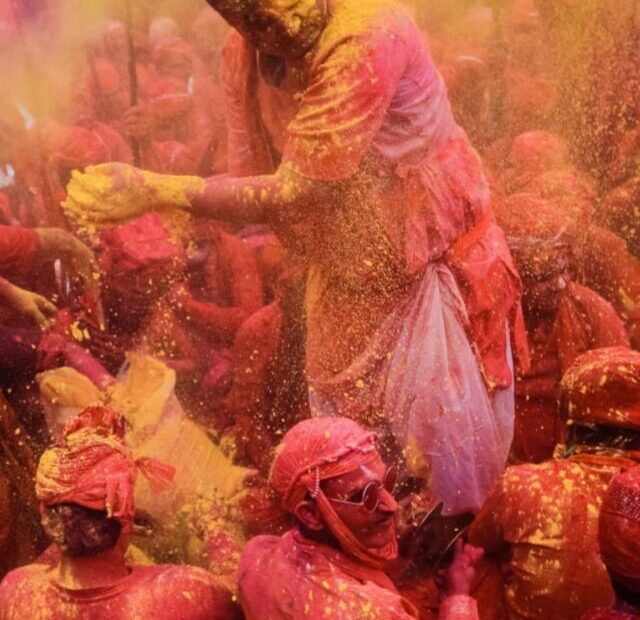 cropped-Vrindavan-during-Holi.jpeg