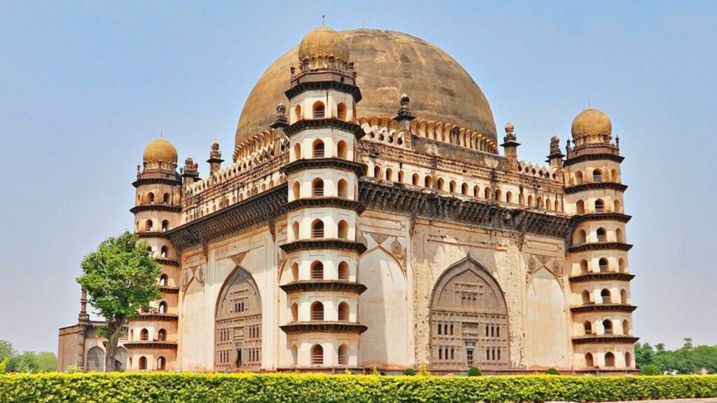7 Historical Monuments of Medieval India