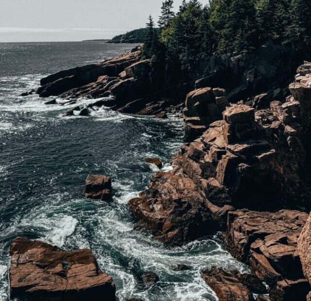 cropped-Sea-beach-in-Maine.jpeg