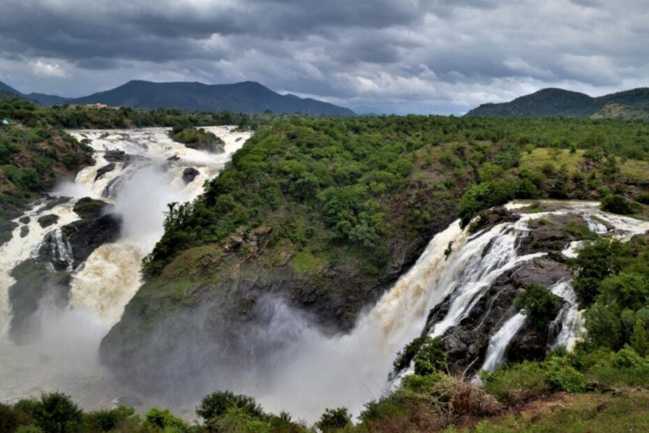 Barachukki and Gaganachukki Falls, Shivanasamudra (Karnataka)