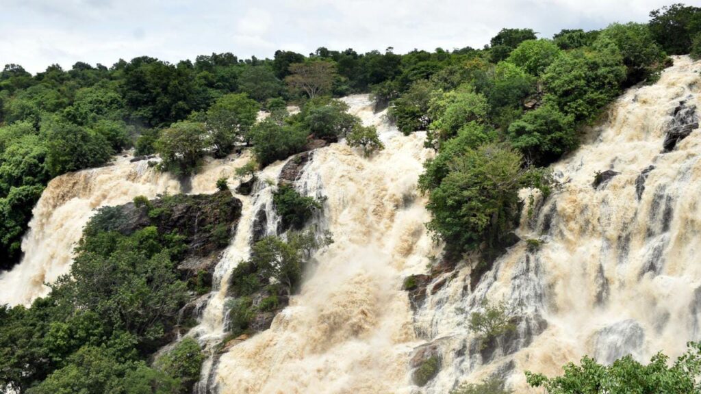 Barachukki and Gaganachukki Falls, Shivanasamudra (Karnataka)