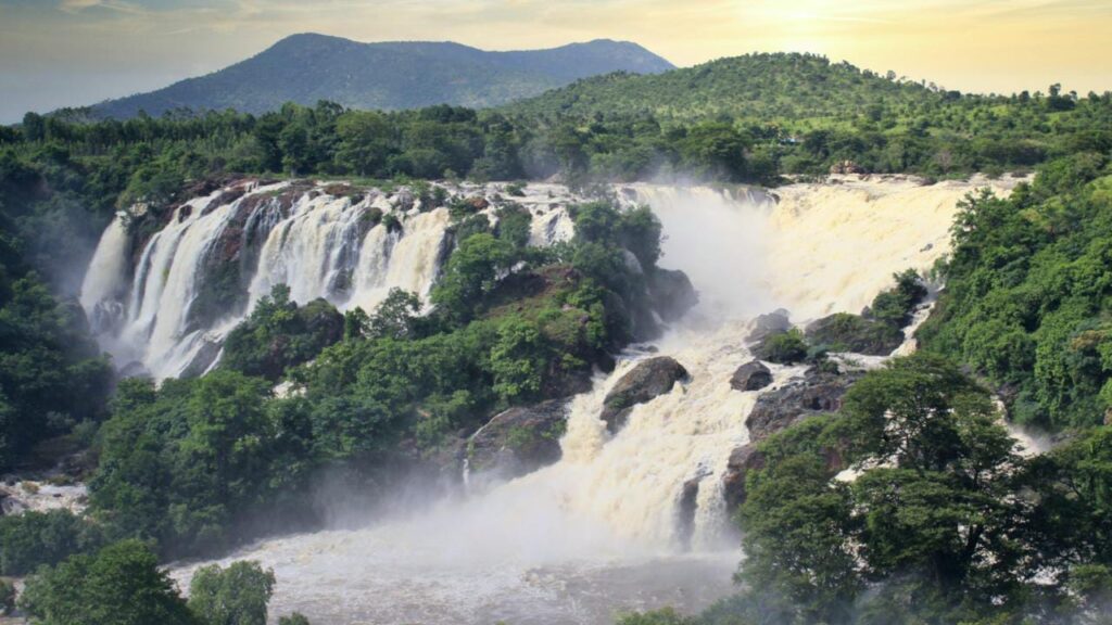 Barachukki and Gaganachukki Falls, Shivanasamudra (Karnataka)