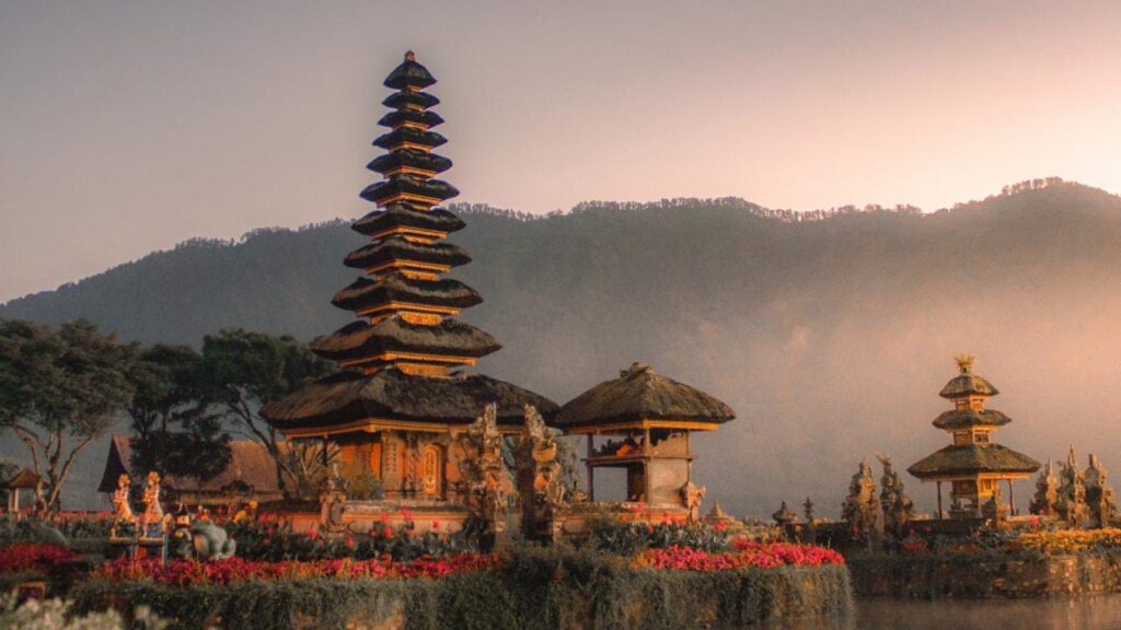 5 Beautiful Temples to visit in Bali (Indonesia)