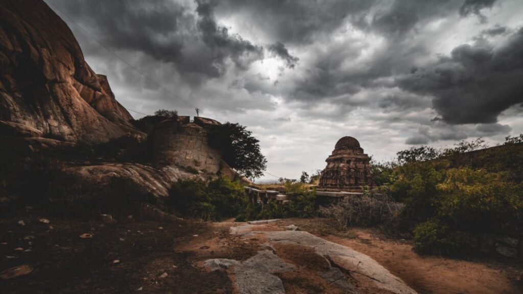 Gudibande Fort, Karnataka - History, Trek, Location