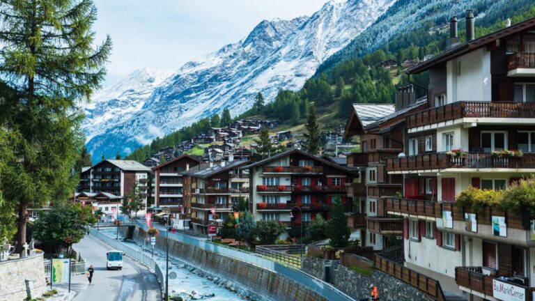 5 Popular Cities to Visit in Switzerland 1 5 Popular Cities to Visit in Switzerland