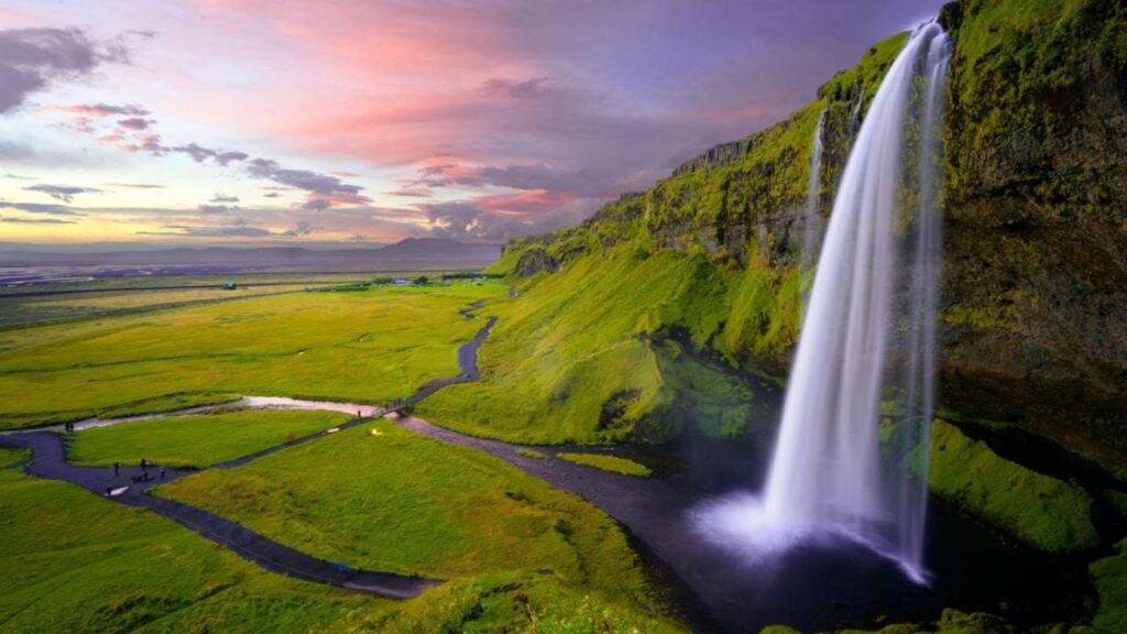 Top 10 Mesmerizing Waterfalls to Visit in Iceland