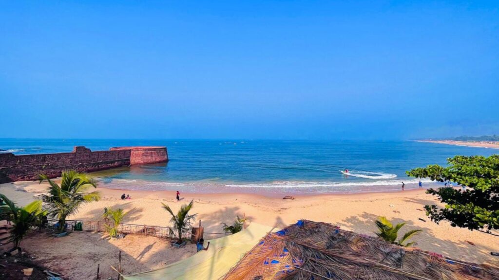 Top 8 Sea Beaches To Visit In Goa (India) For Foreigners