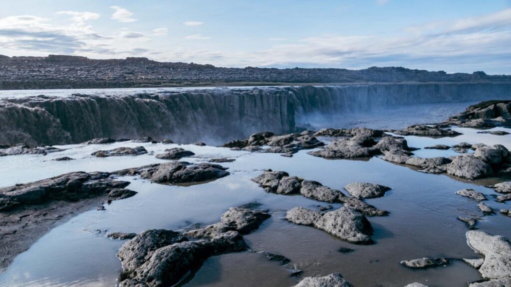 Top 10 Mesmerizing Waterfalls to Visit in Iceland