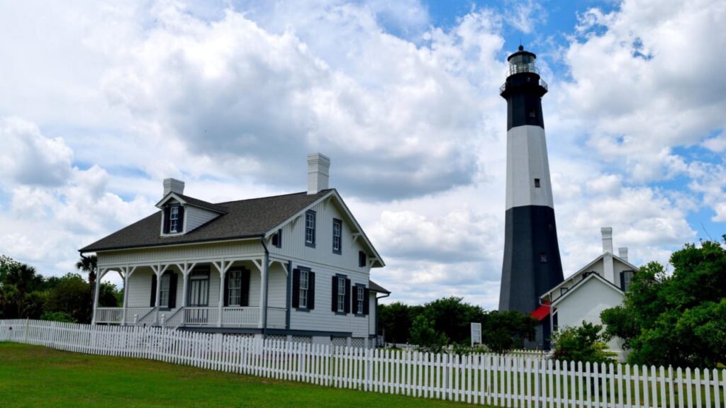 Top 8 Lighthouses On The East Coast Of United States (USA)