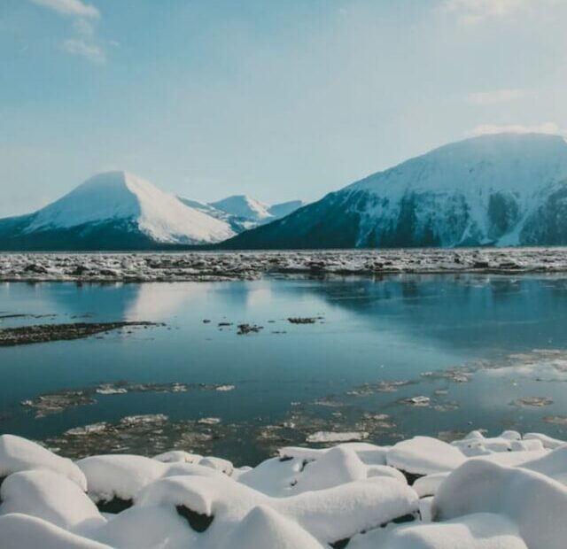 cropped-Lake-in-Alaska.jpeg