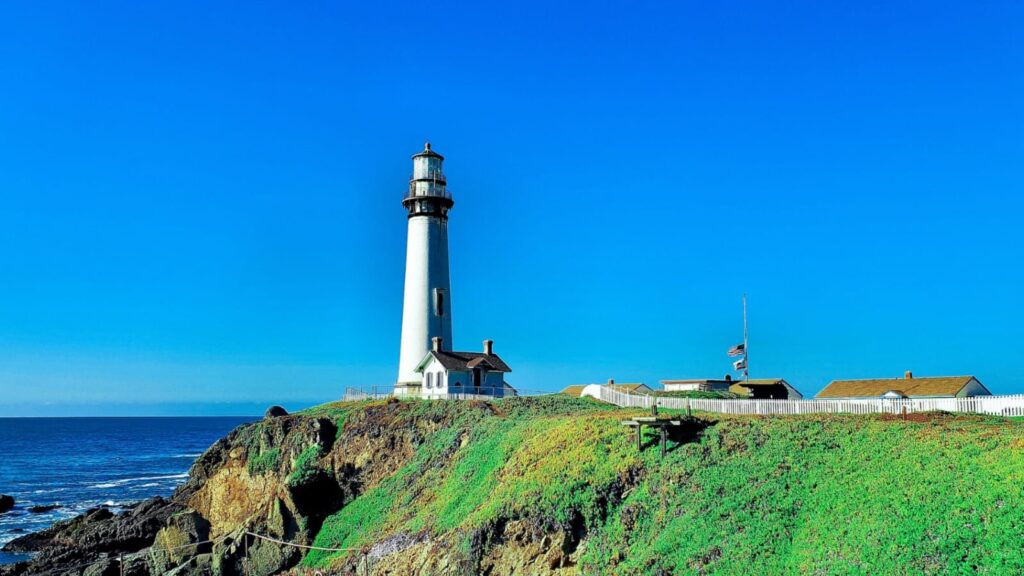 Top 8 Lighthouses On The West Coast Of United States (USA)