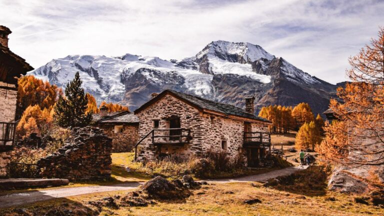 Top 8 Beautiful Villages and Small Towns to Visit in France 1 Top 8 Beautiful Villages and Small Towns to Visit in France