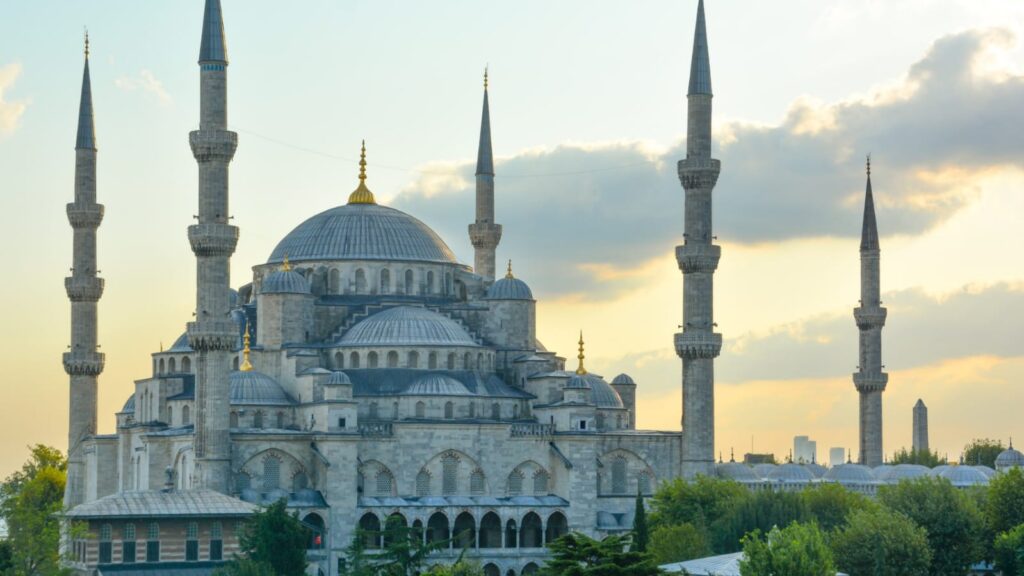 Top 10 Places That Will Make You Fall In Love With Istanbul