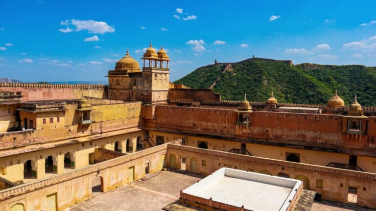 Top 8 Famous Historical Forts To Visit In India 1 Top 8 Famous Historical Forts To Visit In India