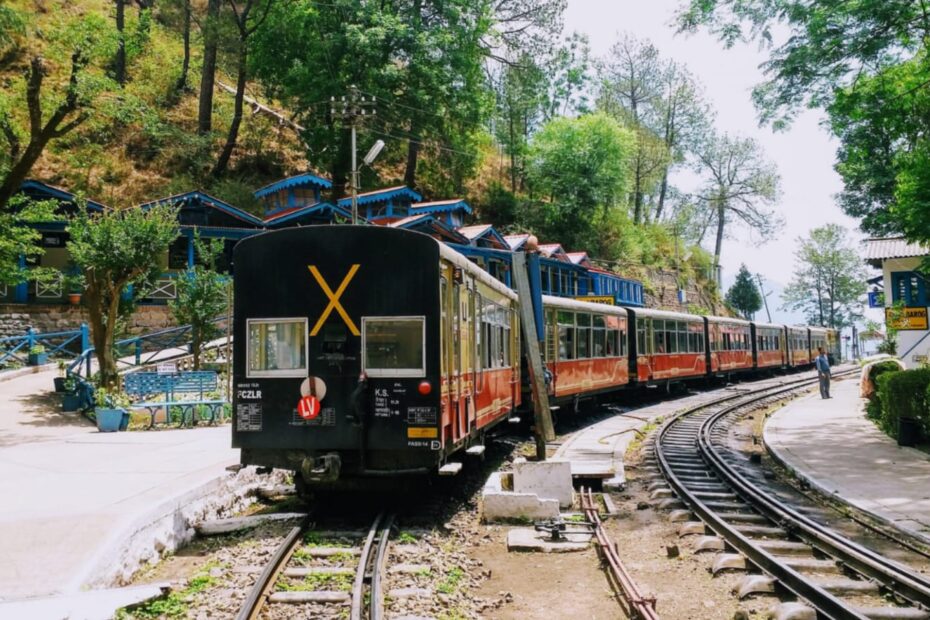 8 Most Beautiful And Scenic Trains Routes In India