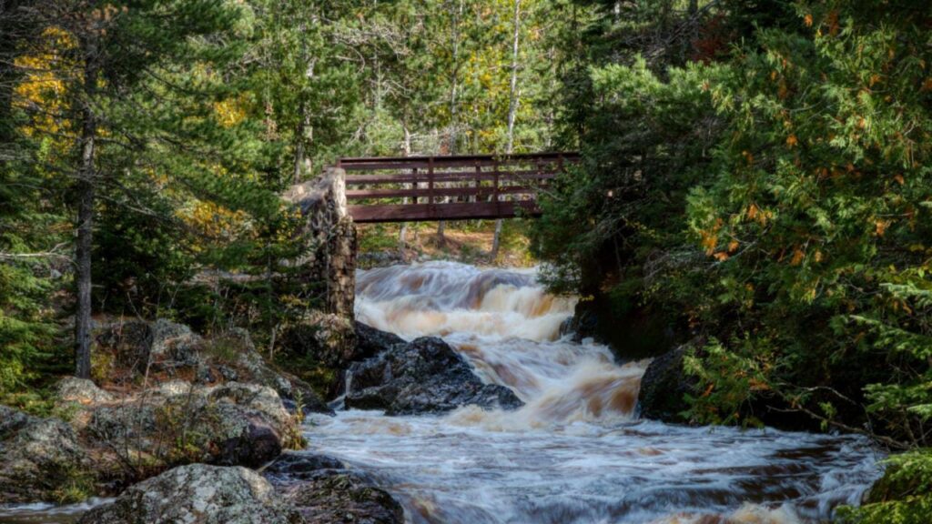 5 Mesmerizing Waterfalls to Visit in Wisconsin (USA)