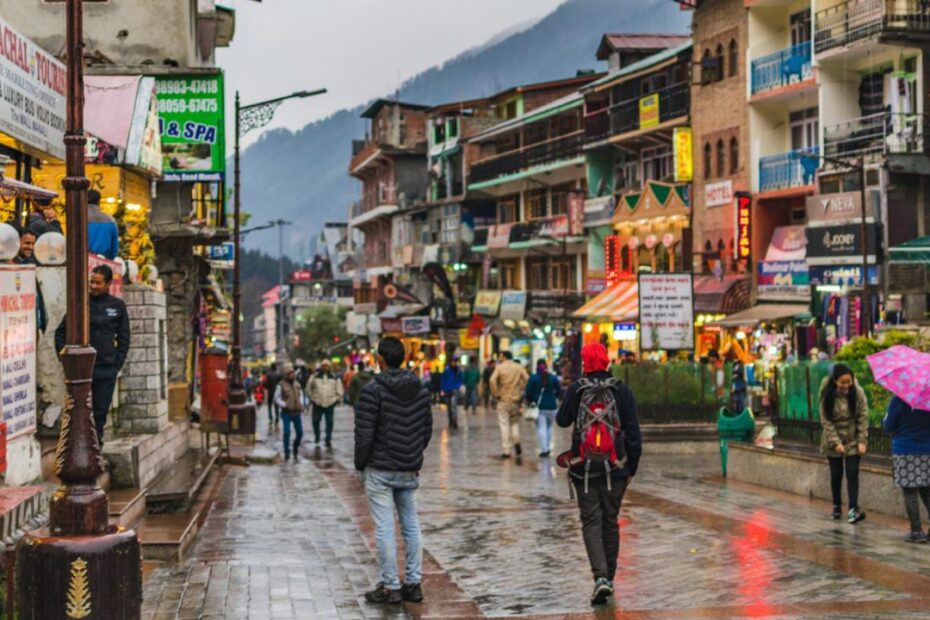6 Famous Things to Buy on Mall Road, Manali (Himachal Pradesh)