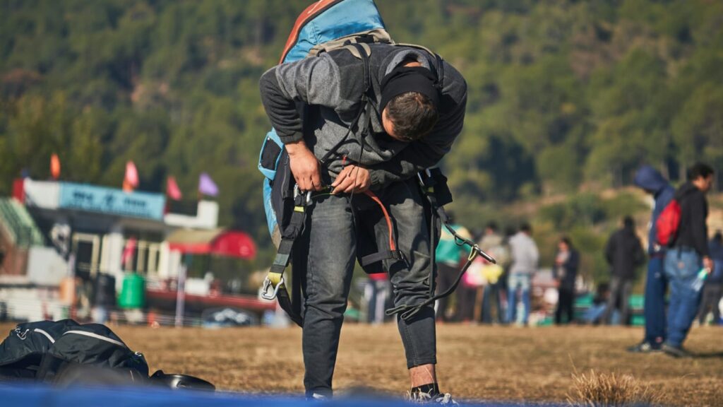 6 Must-Try Paragliding Spots In India (With Prices)