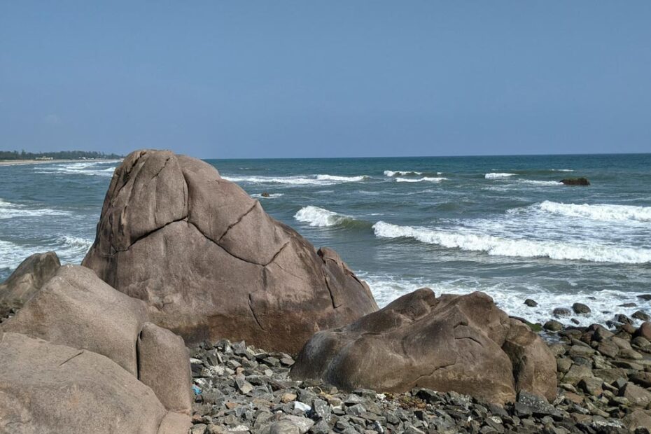 4 Famous Sea Beaches To Visit in Mahabalipuram (Tamil Nadu)